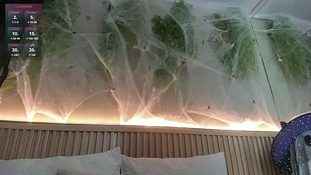 Lana Lann online show from 10/27/25, 12:20