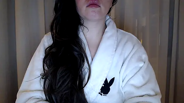 Snapshot of Sandysecret chatting on 01/28/25, 07:42 Sandysecret online show from 01/28/25, 07:42