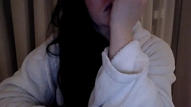 Snapshot of Sandysecret chatting on 03/12/25, 09:03 Sandysecret online show from 03/12/25, 09:03