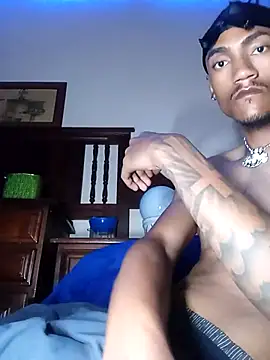 Snapshot of ZaddyBigDee chatting on 09/22/25, 12:23 ZaddyBigDee online show from 09/22/25, 12:23