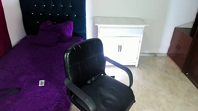 Alice atm online show from 03/11/25, 01:56