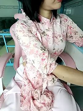    Erin    online show from 09/11/25, 03:23