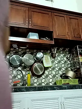    Erin    online show from 11/14/25, 03:27