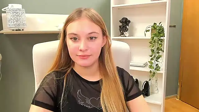 Snapshot of kitty_valeria chatting on 12/29/24, 11:07 kitty valeria online show from 12/29/24, 11:07