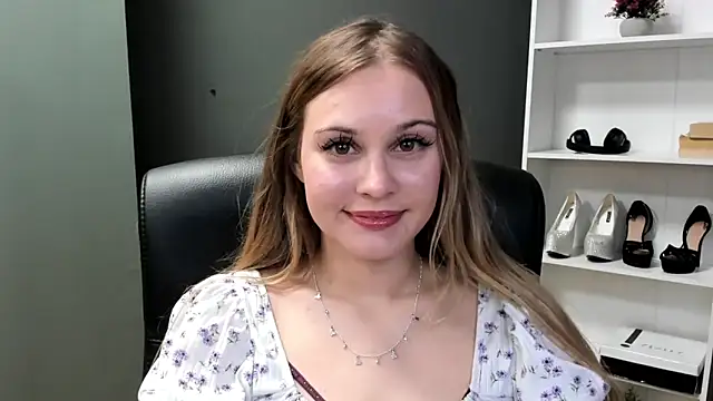 Snapshot of kitty_valeria chatting on 04/29/26, 08:48 kitty valeria online show from 04/29/26, 08:48