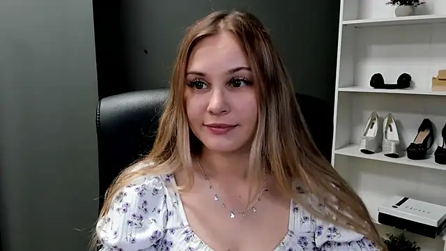 Snapshot of kitty_valeria chatting on 05/06/26, 08:47 kitty valeria online show from 05/06/26, 08:47