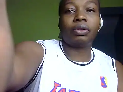 Horny-pretty online show from 05/25/26, 03:45