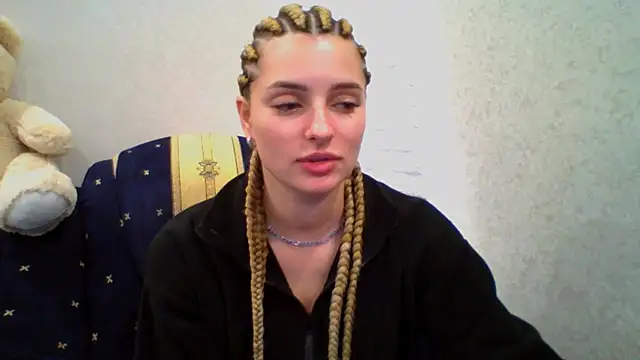 lady olivia  online show from 10/11/25, 02:15