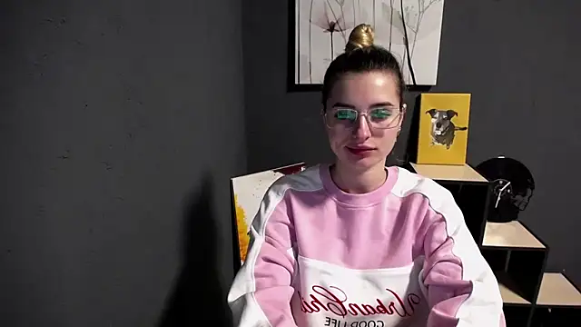 lady olivia  online show from 04/11/26, 01:15