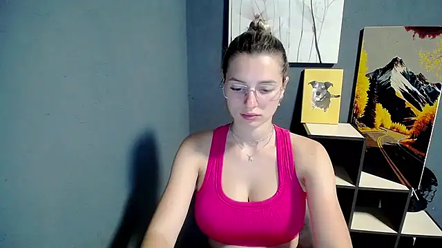 lady olivia  online show from 06/23/26, 01:09