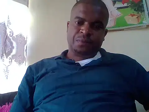 lui cuuty online show from 09/19/25, 12:06