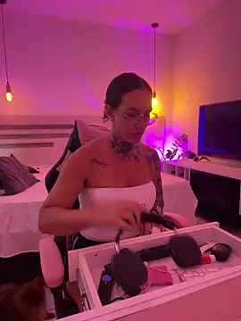 YasmimBrasil online show from 03/02/26, 08:26