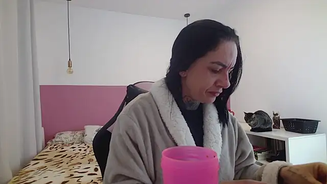 YasmimBrasil online show from 07/07/26, 06:05