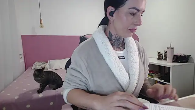 YasmimBrasil online show from 07/21/26, 06:16