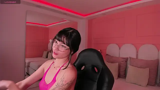 emilly williams  online show from 12/09/24, 04:58