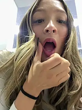 Victoria Adams14 online show from 01/11/26, 03:00