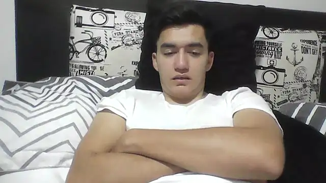 Snapshot of Estebitan_vm chatting on 05/10/26, 04:17 Estebitan vm online show from 05/10/26, 04:17