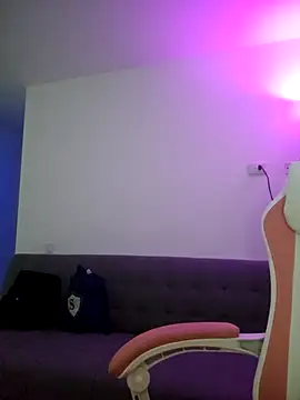 azumiichan online show from 10/17/25, 12:14