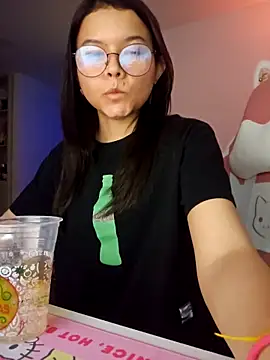 azumiichan online show from 11/26/25, 12:11