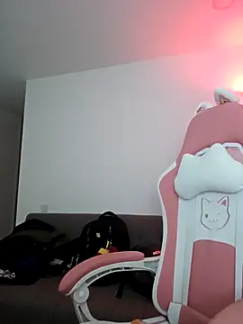 azumiichan online show from 02/10/26, 12:04