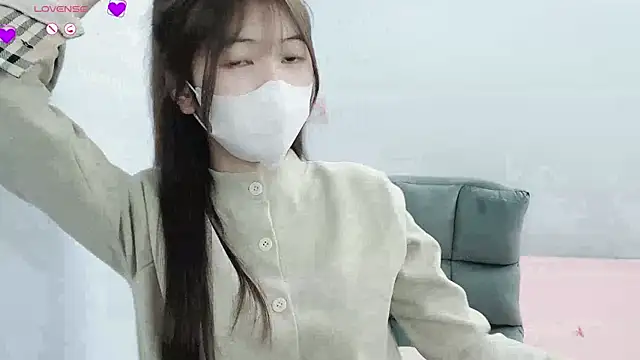 tanhxiu online show from 01/01/25, 09:07