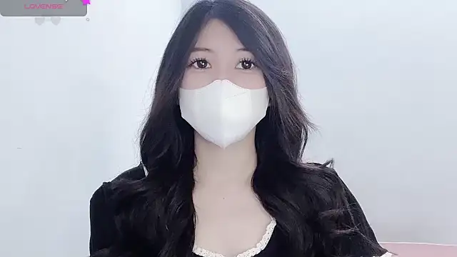 tanhxiu online show from 10/25/25, 02:02