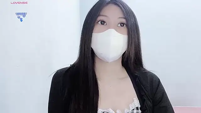 Snapshot of tanhxiu chatting on 12/14/25, 02:44 tanhxiu online show from 12/14/25, 02:44