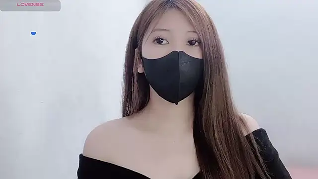 Snapshot of tanhxiu chatting on 03/22/26, 10:18 tanhxiu online show from 03/22/26, 10:18