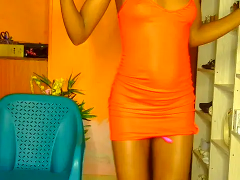 Snapshot of Naughtygal98 chatting on 06/14/26, 02:24 Naughtygal98 online show from 06/14/26, 02:24