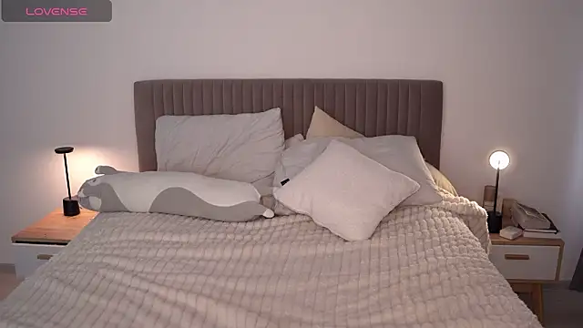 arielbell  online show from 01/27/25, 08:18