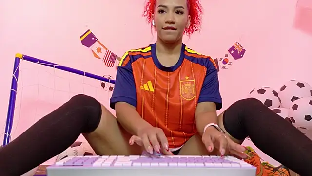 Snapshot of RubyRossel chatting on 06/15/26, 12:29 RubyRossel online show from 06/15/26, 12:29
