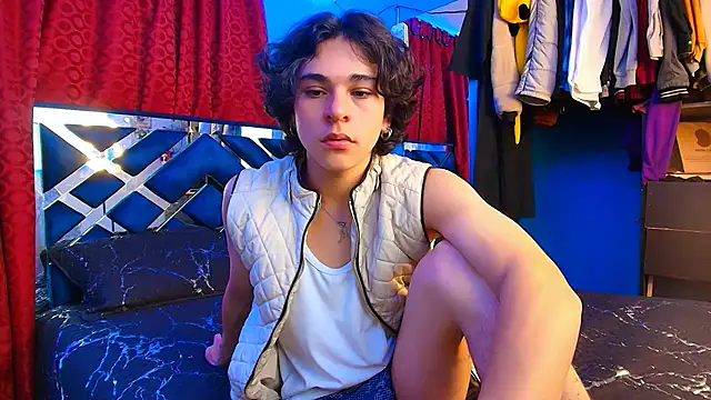 Luke Howland online show from 02/12/25, 04:12