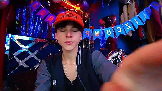 Luke Howland online show from 11/11/25, 12:10