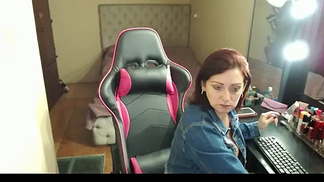 Carol Scottt online show from 01/02/25, 07:55