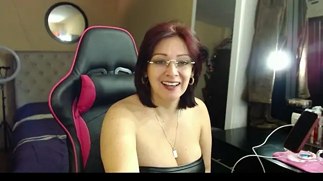 Carol Scottt online show from 03/18/25, 05:21