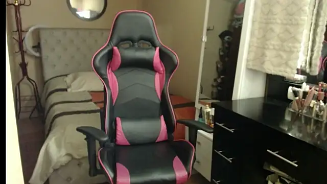 Carol Scottt online show from 10/22/25, 09:36