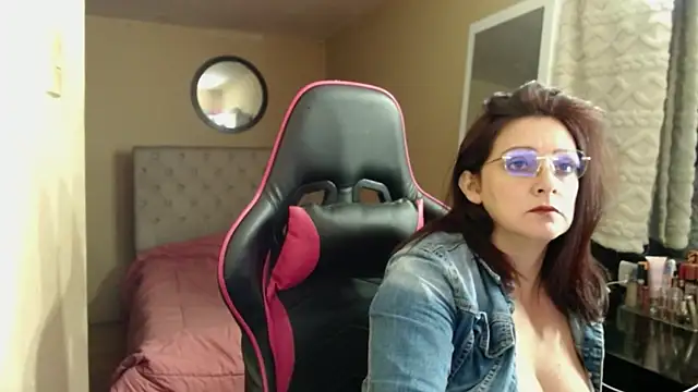 Carol Scottt online show from 03/05/26, 05:58