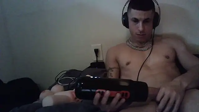 Snapshot of --D-a-D-D-y- chatting on 01/20/25, 03:39 --D-a-D-D-y- online show from 01/20/25, 03:39