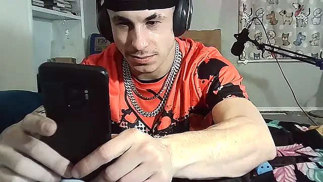 Snapshot of --D-a-D-D-y- chatting on 03/19/25, 08:55 --D-a-D-D-y- online show from 03/19/25, 08:55