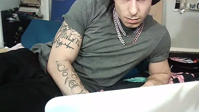 Snapshot of --D-a-D-D-y- chatting on 03/21/25, 01:56 --D-a-D-D-y- online show from 03/21/25, 01:56