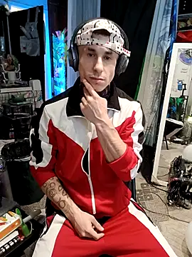 Snapshot of --D-a-D-D-y- chatting on 09/23/25, 01:30 --D-a-D-D-y- online show from 09/23/25, 01:30