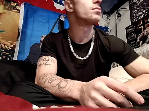 Snapshot of --D-a-D-D-y- chatting on 09/27/25, 12:43 --D-a-D-D-y- online show from 09/27/25, 12:43