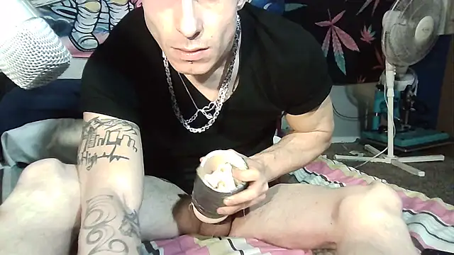 Snapshot of --D-a-D-D-y- chatting on 10/09/25, 12:47 --D-a-D-D-y- online show from 10/09/25, 12:47