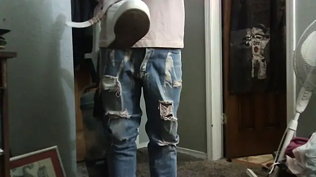 Snapshot of --D-a-D-D-y- chatting on 11/26/25, 05:30 --D-a-D-D-y- online show from 11/26/25, 05:30