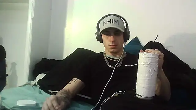 Snapshot of --D-a-D-D-y- chatting on 02/18/26, 03:46 --D-a-D-D-y- online show from 02/18/26, 03:46