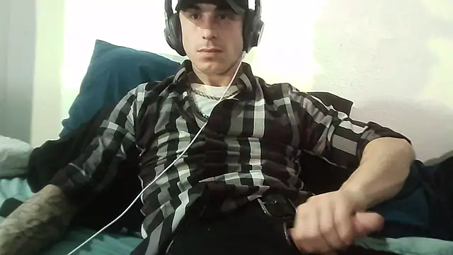 Snapshot of --D-a-D-D-y- chatting on 02/19/26, 07:48 --D-a-D-D-y- online show from 02/19/26, 07:48