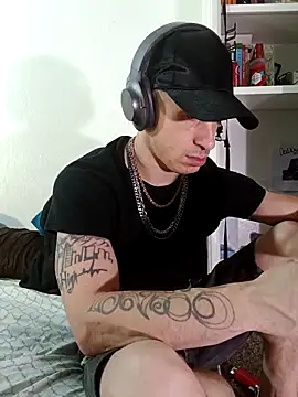 Snapshot of --D-a-D-D-y- chatting on 02/24/26, 07:45 --D-a-D-D-y- online show from 02/24/26, 07:45