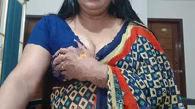 Snapshot of desi-maisa130 chatting on 04/30/26, 04:24 desi-maisa130 online show from 04/30/26, 04:24