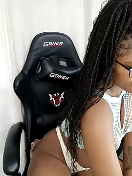 charmainexxx online show from 09/27/25, 03:50