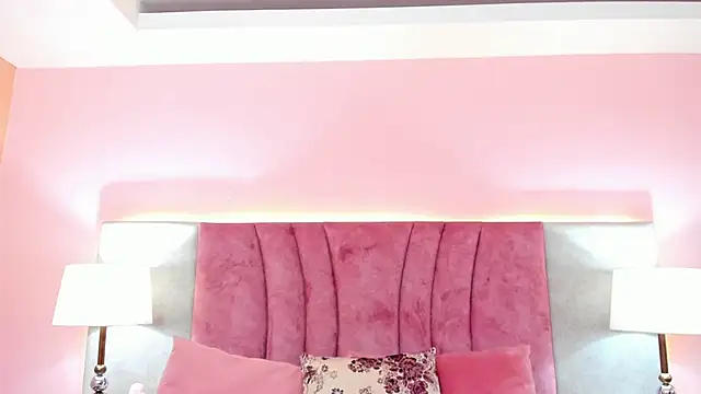 SophiaLaurens online show from 01/11/25, 09:36